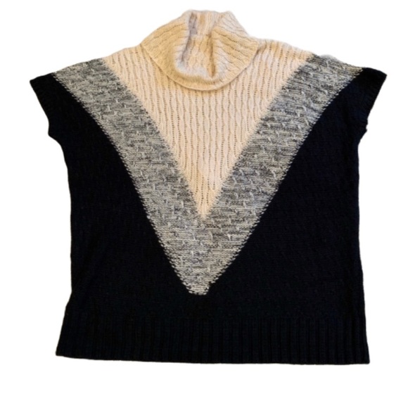 Forever 21 Sweaters - Forever 21 Oversized Sweater Tunic Size Small